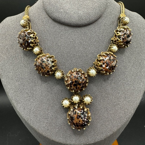 LOT 1377 HIGHLY COLLECTIBLE Christian Dior By Kramer necklace - Picture 4 of 12